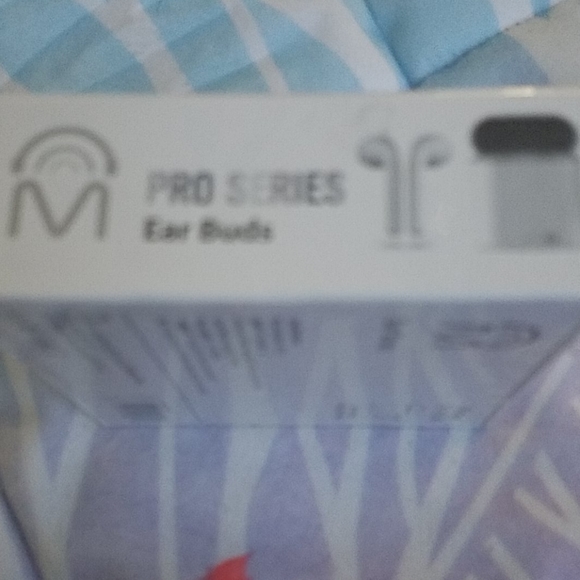 Pro series ear buds - Picture 3 of 3